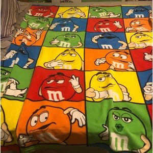 Cute m&ms throw blanket